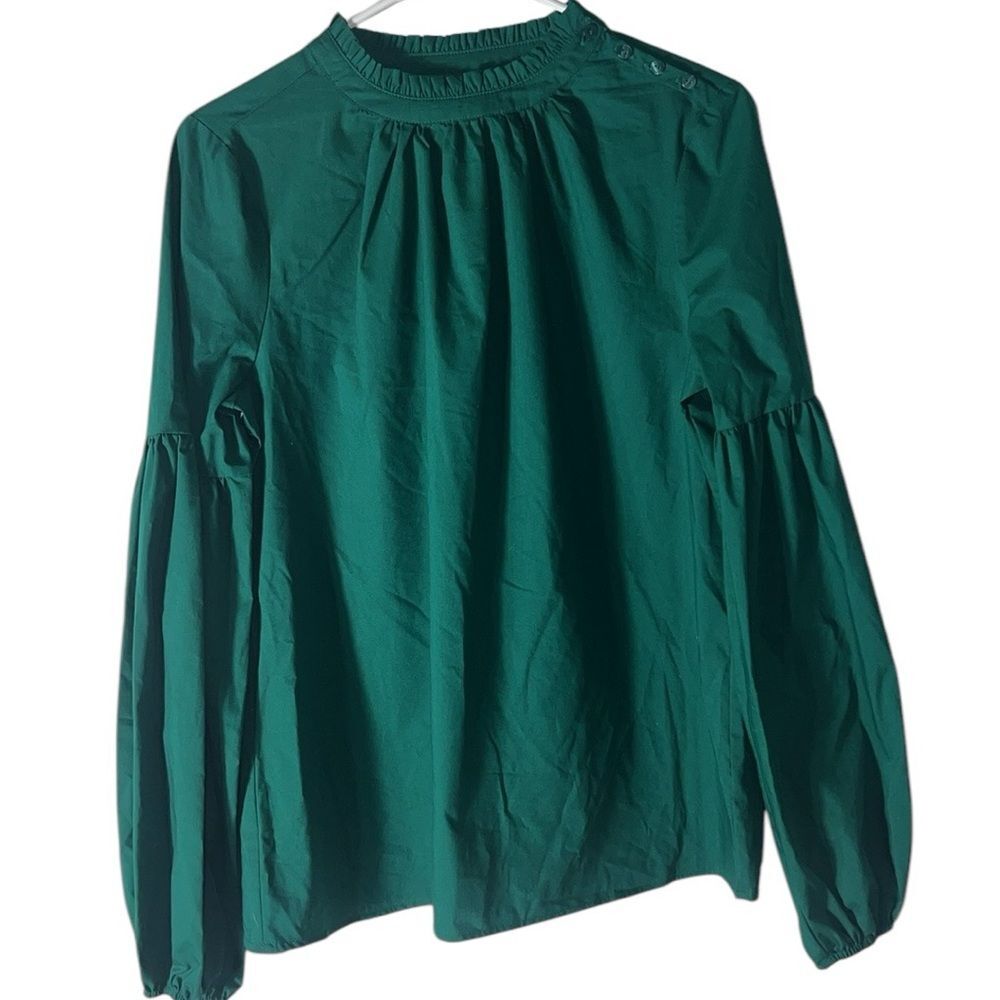 NWT Worthington women’s blouse with puffy sleeves Size Medium Dark Green Holiday